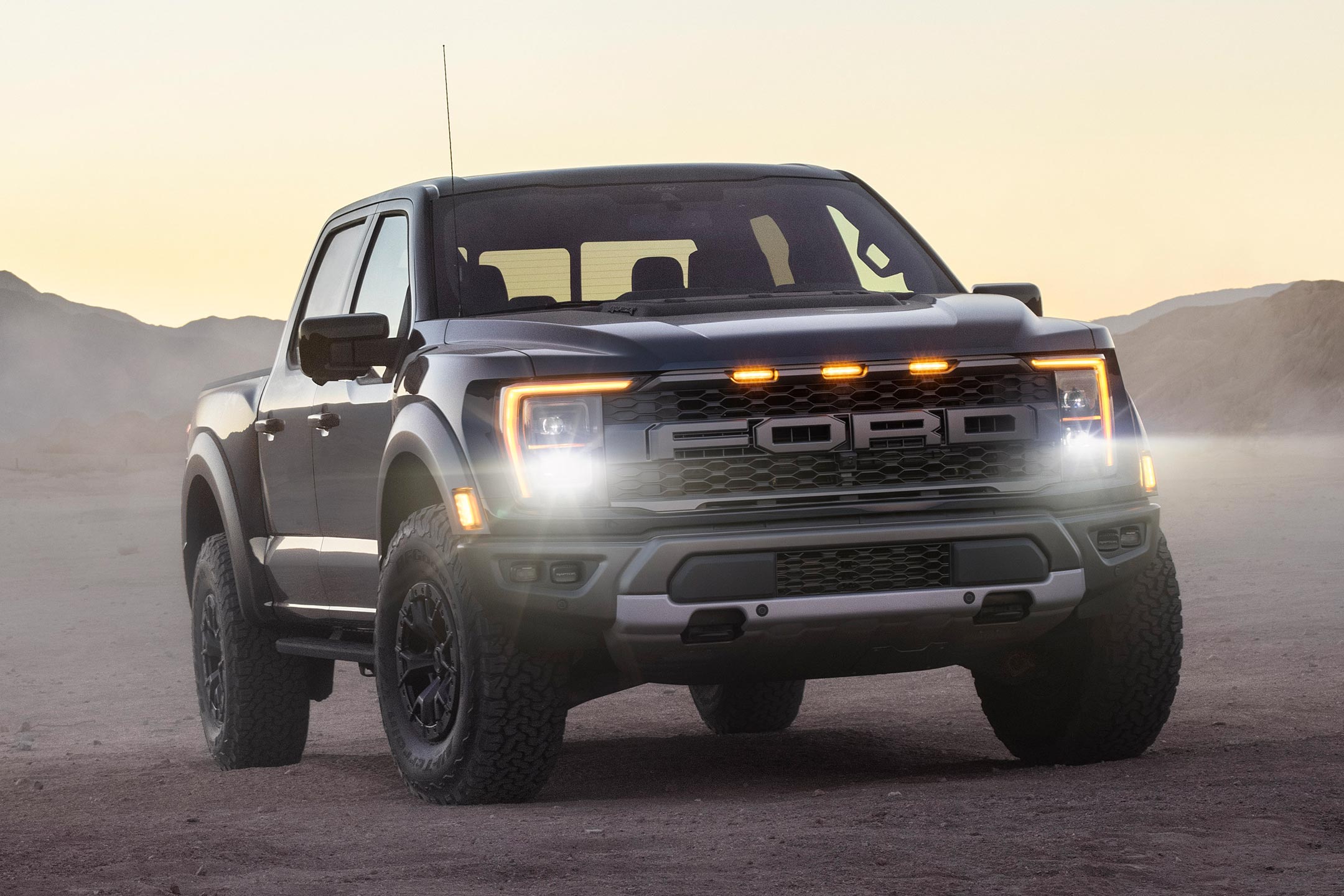 Ford f150 Raptor хаки